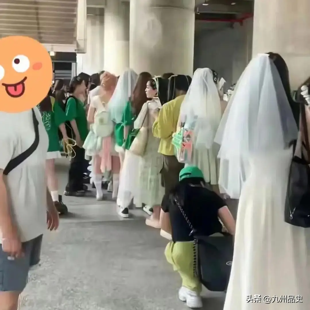 资本洗白套餐价格_年底黑料明星扎堆复出,_娱乐圈复出台词