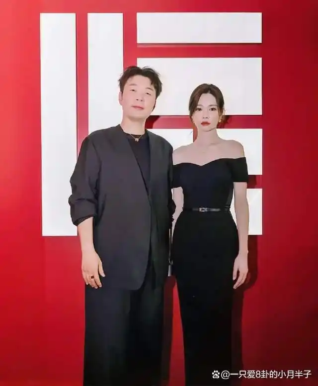 娱乐圈真情侣官宣文案_明星情侣甜蜜互动_娱乐圈文情侣节目